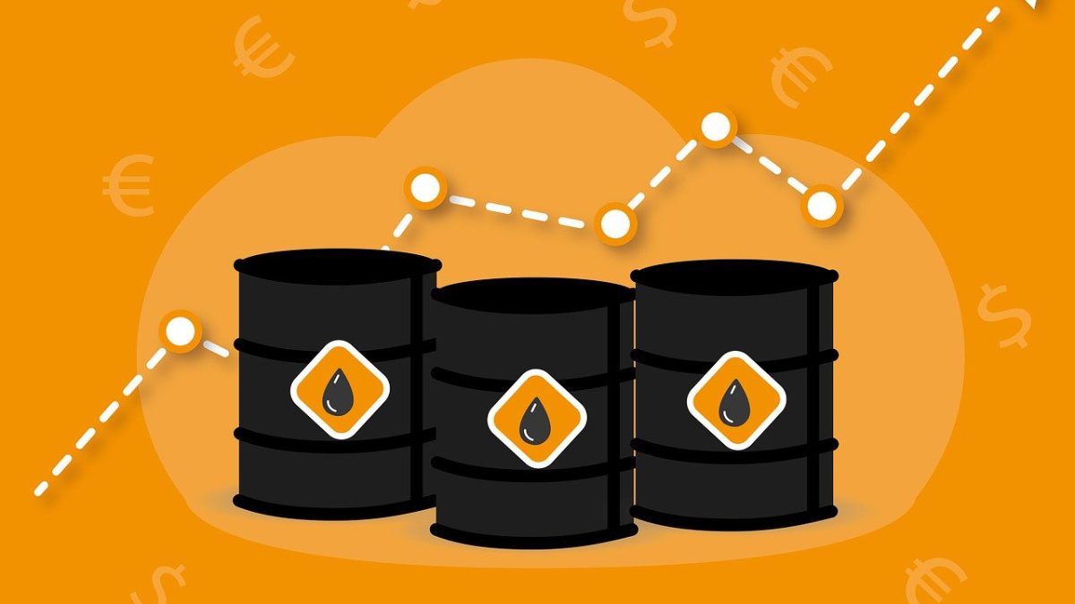 Risk Reversal Strategies for Oil Traders: Mitigating Downside Risk